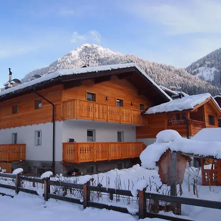 Ciasa Giorgina Appartement Pozza di Fassa Buitenkant foto