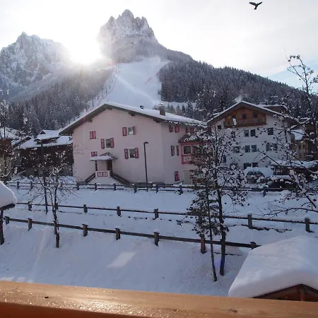 Ciasa Giorgina Appartement Pozza di Fassa Buitenkant foto
